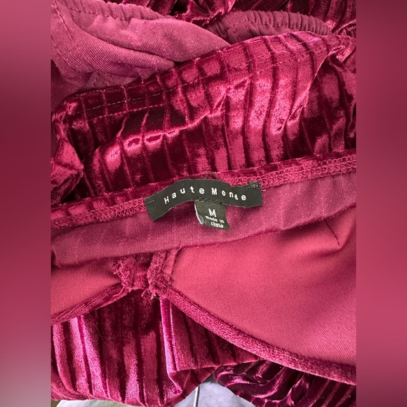 HAUTE MONDE Wine colored Stretch Velvet Two-Piece Outfit NWT Size M - Picture 2 of 8